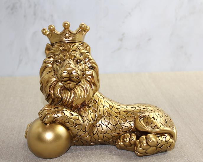 Polyester Dekoratif Taçlı Aslan Figürü